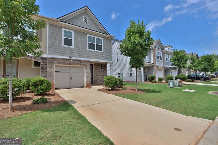 photo 2: 5238 Mill Way, Stone Mountain GA 30083