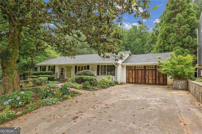 photo 1: 2914 Rockingham Drive NW, Atlanta GA 30327