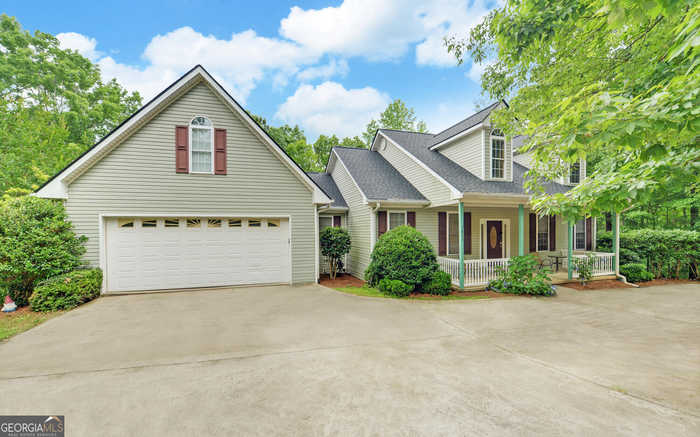 photo 1: 7822 Beachwood Drive, Murrayville GA 30564