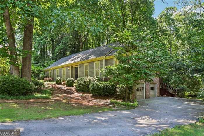 photo 1: 2572 Midvale Forest Drive, Tucker GA 30084