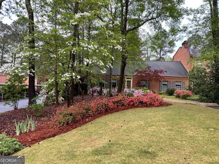 photo 2: 112 S Stratford Drive, Athens GA 30605