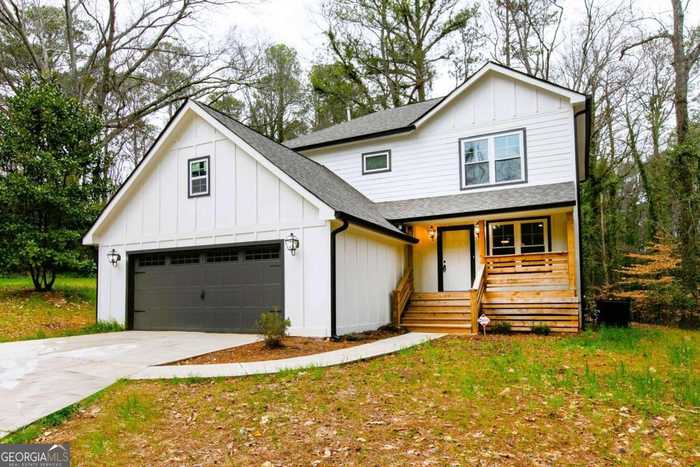 photo 2: 2143 Lyle Avenue, College Park GA 30337