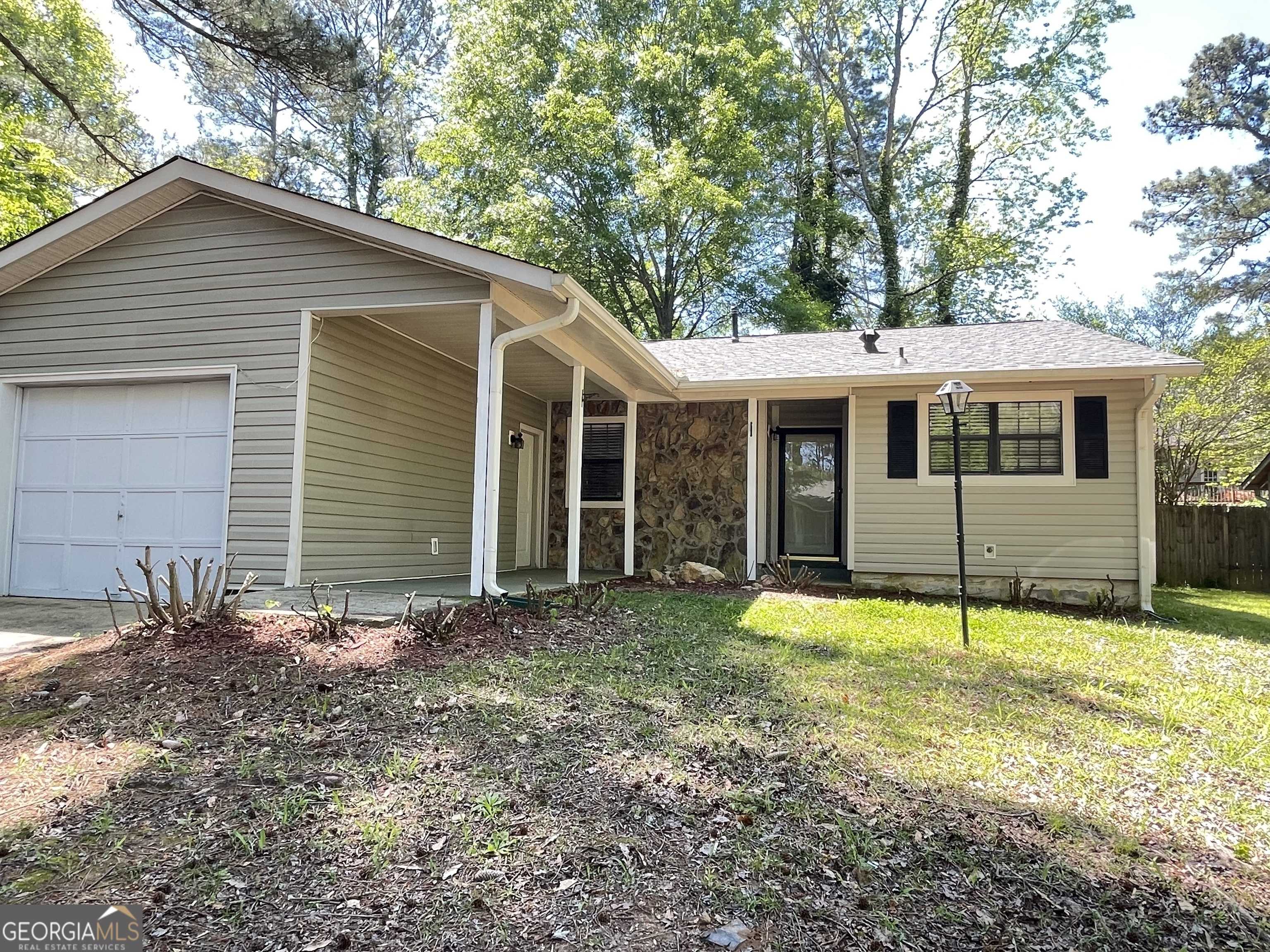 photo 1: 778 Villa Way, Jonesboro GA 30238