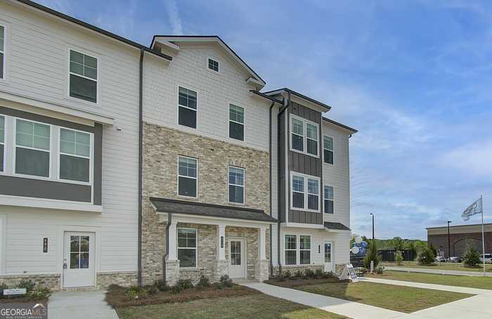 photo 2: 213 Daybreak Lane Unit 38, Newnan GA 30265