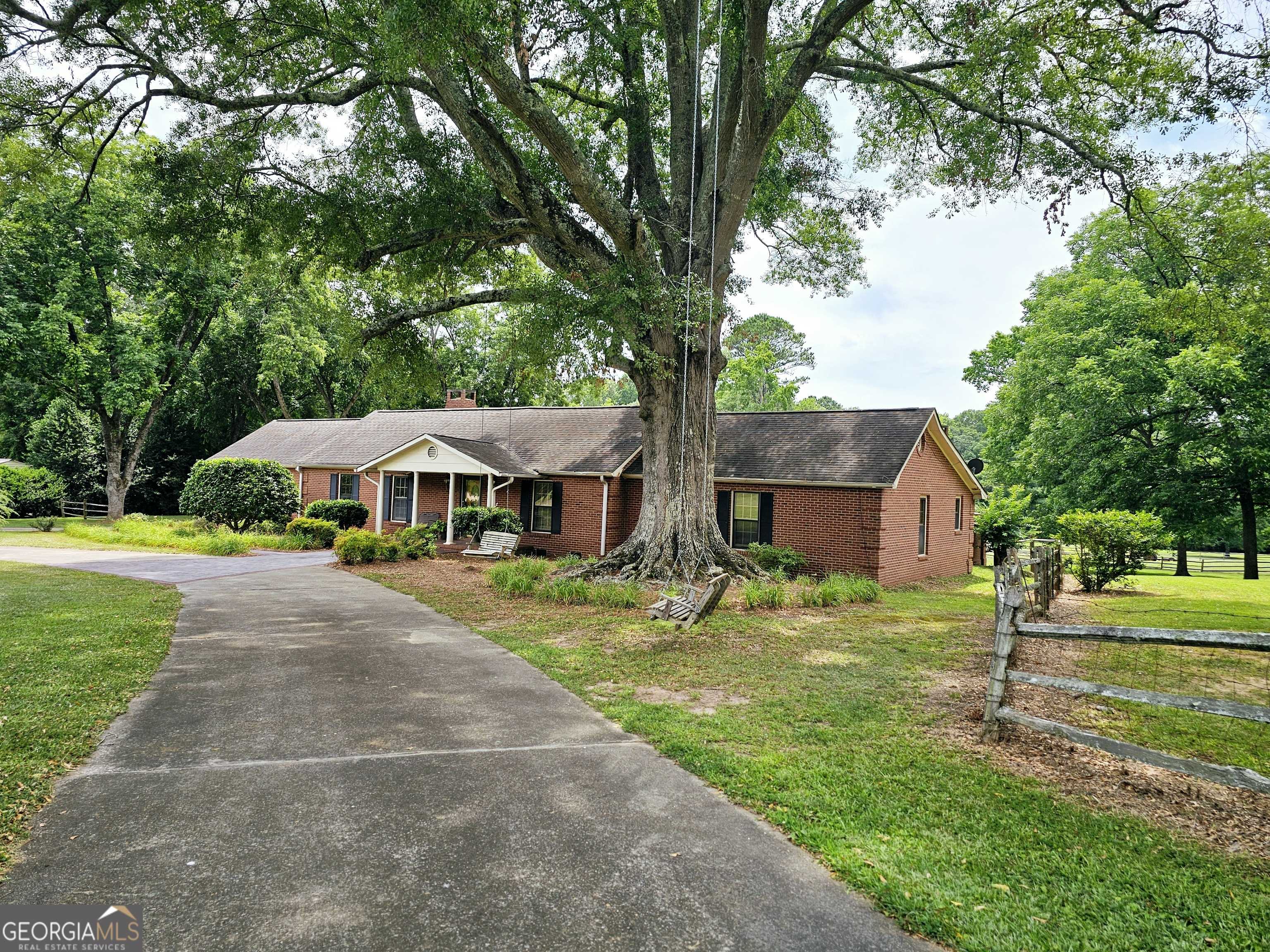 photo 1: 233 Sivell Road, LaGrange GA 30241