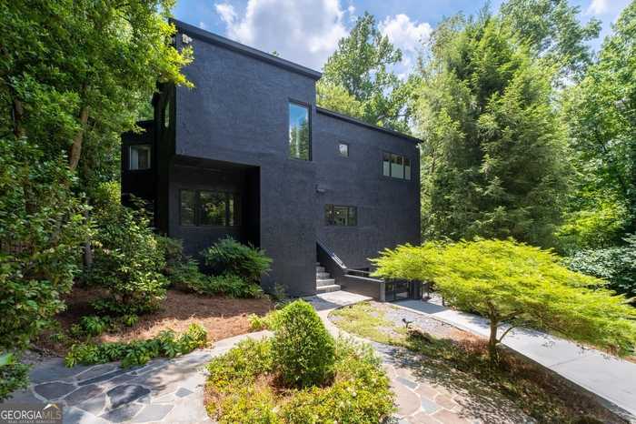 photo 1: 4 W WESLEY Ridge NW, Atlanta GA 30327