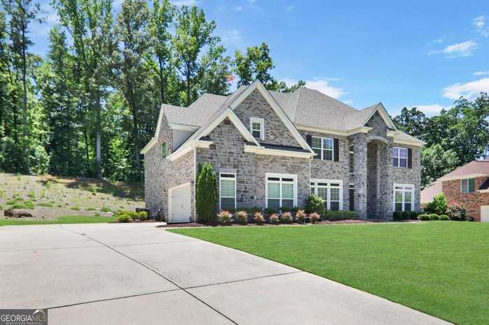 photo 2: 2329 Barrington Trace Circle SW, Atlanta GA 30331