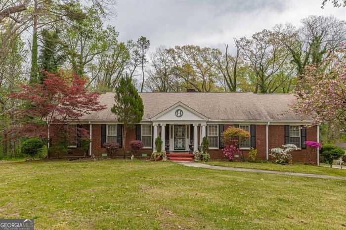 photo 2: 894 Falcon Drive SW, Atlanta GA 30311