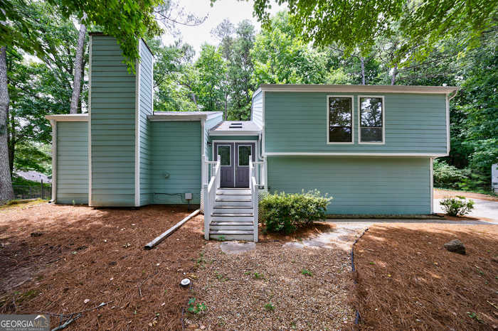 photo 1: 495 Ramsdale Drive, Roswell GA 30075