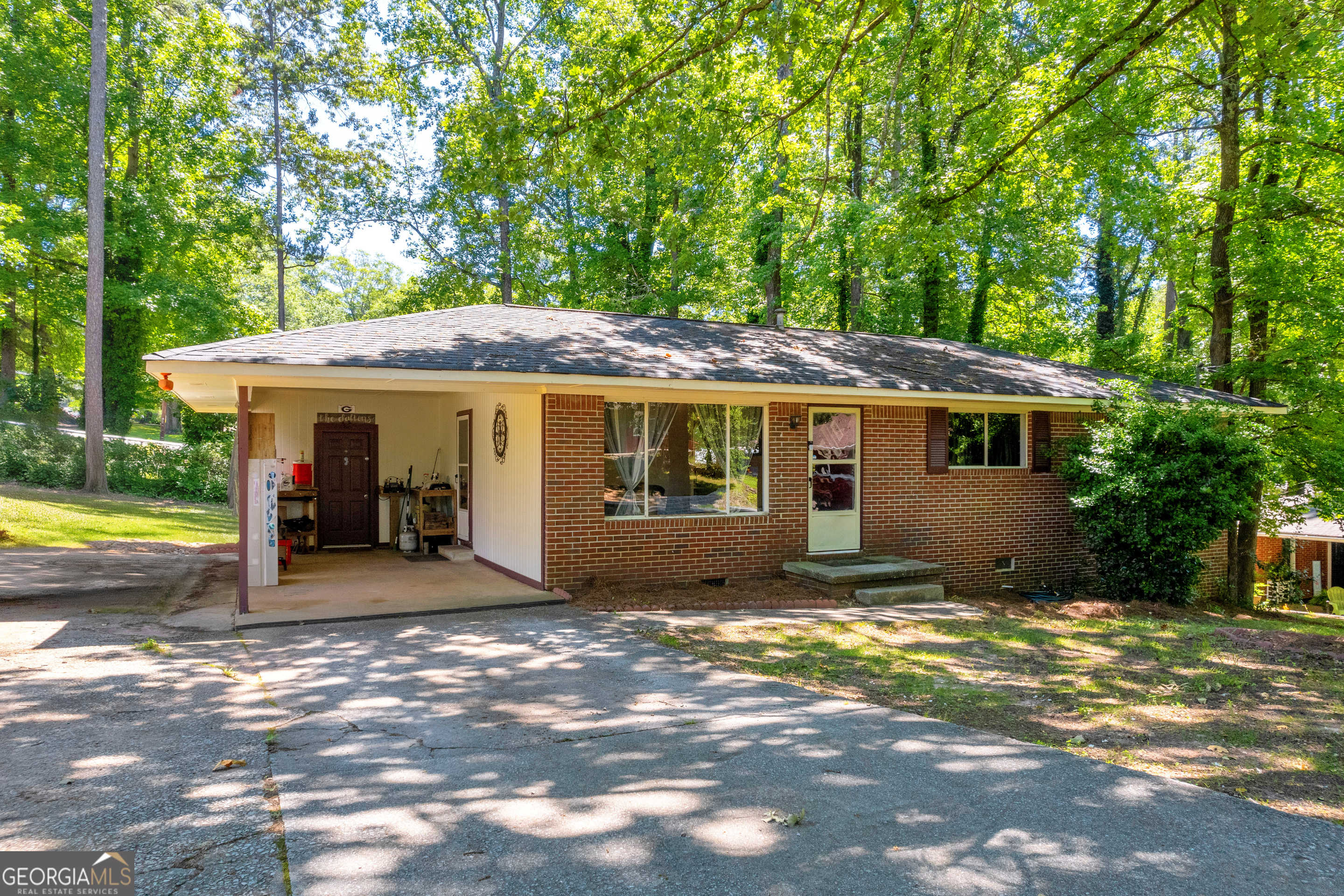 photo 1: 9 Poplar Street, Toccoa GA 30577