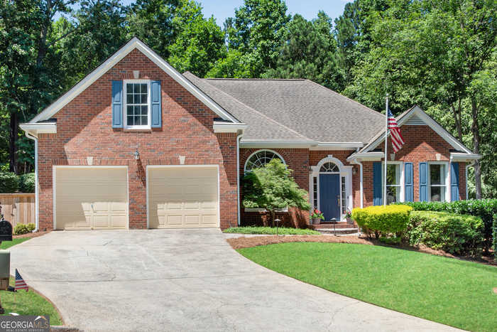 photo 1: 109 Cottage Oaks Ln, Woodstock GA 30189