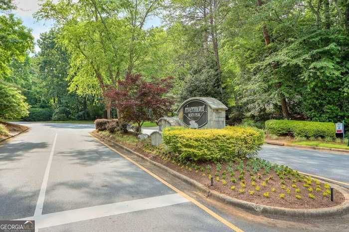 photo 1: 335 N Peak Drive, Alpharetta GA 30022