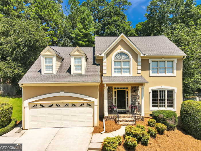 photo 1: 330 Dunhill Way Court, Alpharetta GA 30005