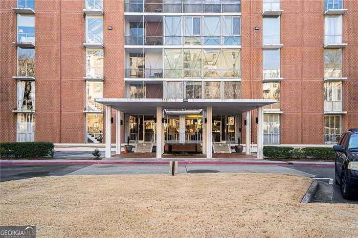 photo 2: 130 26th Street NW Unit 403, Atlanta GA 30309