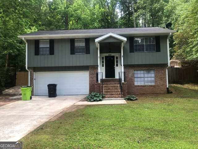 photo 1: 6167 Tucker Lane, Union City GA 30291