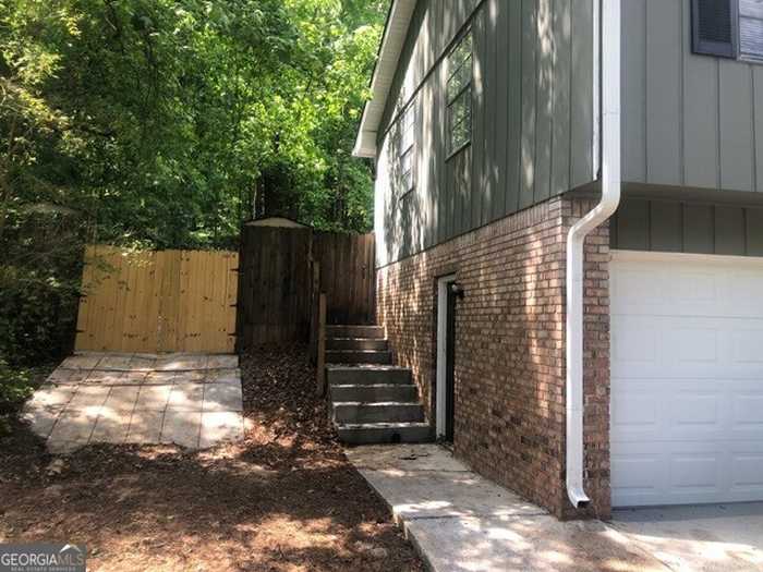 photo 2: 6167 Tucker Lane, Union City GA 30291