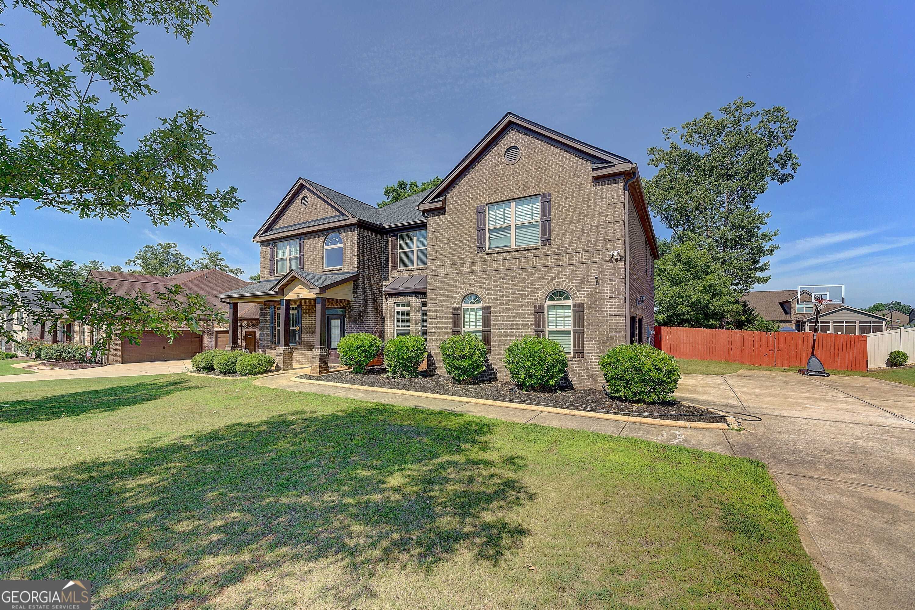 photo 3: 812 Bufflehead Court, Stockbridge GA 30281