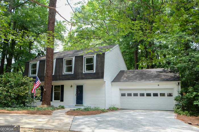 photo 1: 700 Hip Pocket Road, Peachtree City GA 30269