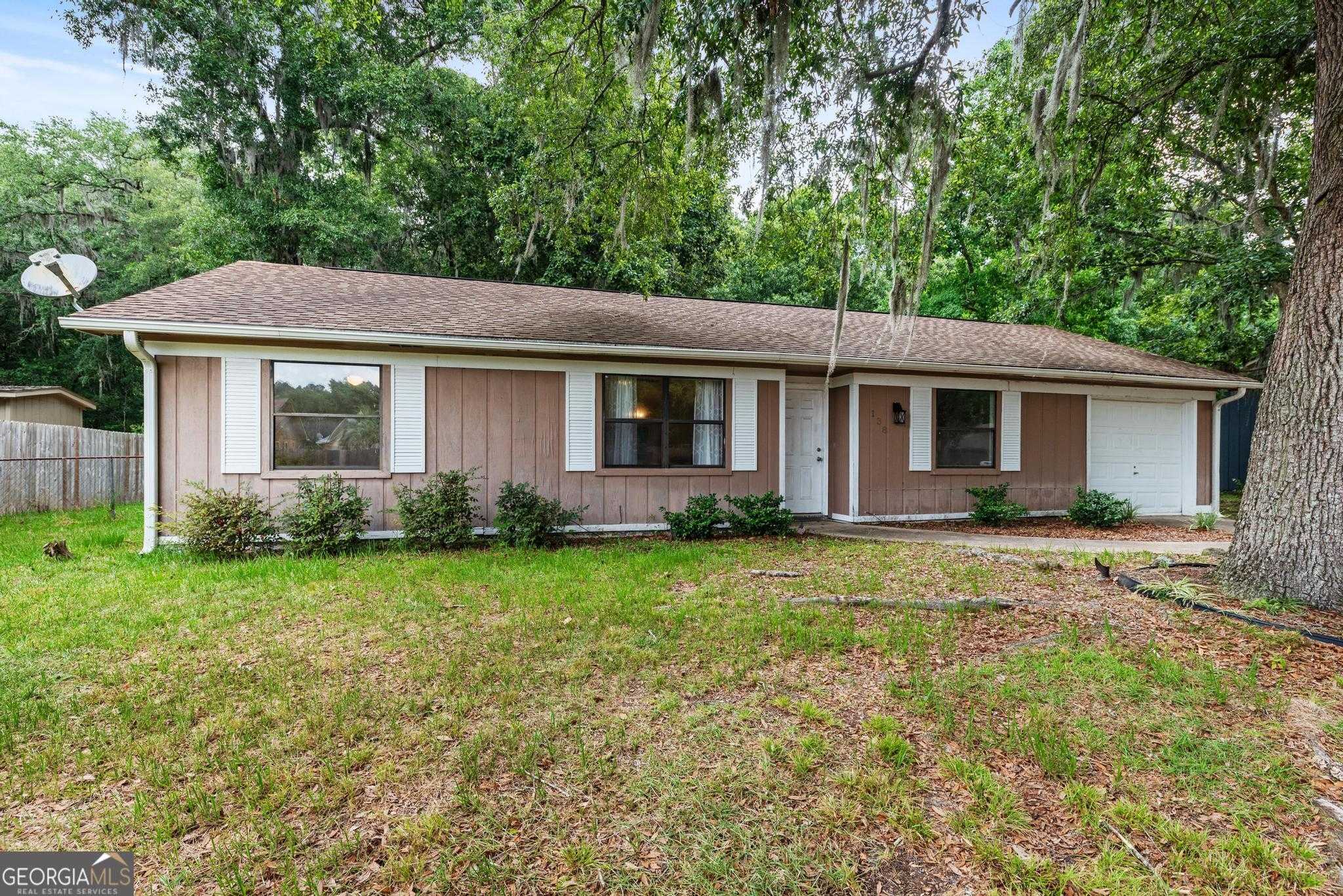 photo 1: 138 W Woodhaven Drive, Kingsland GA 31548