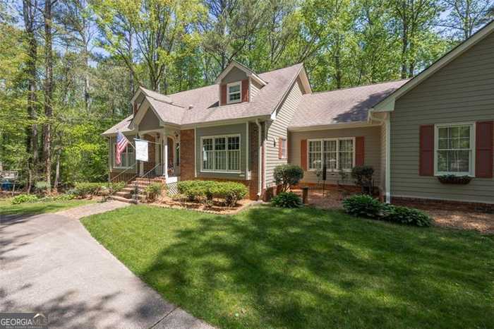 photo 1: 2015 Janmar Court, Snellville GA 30078