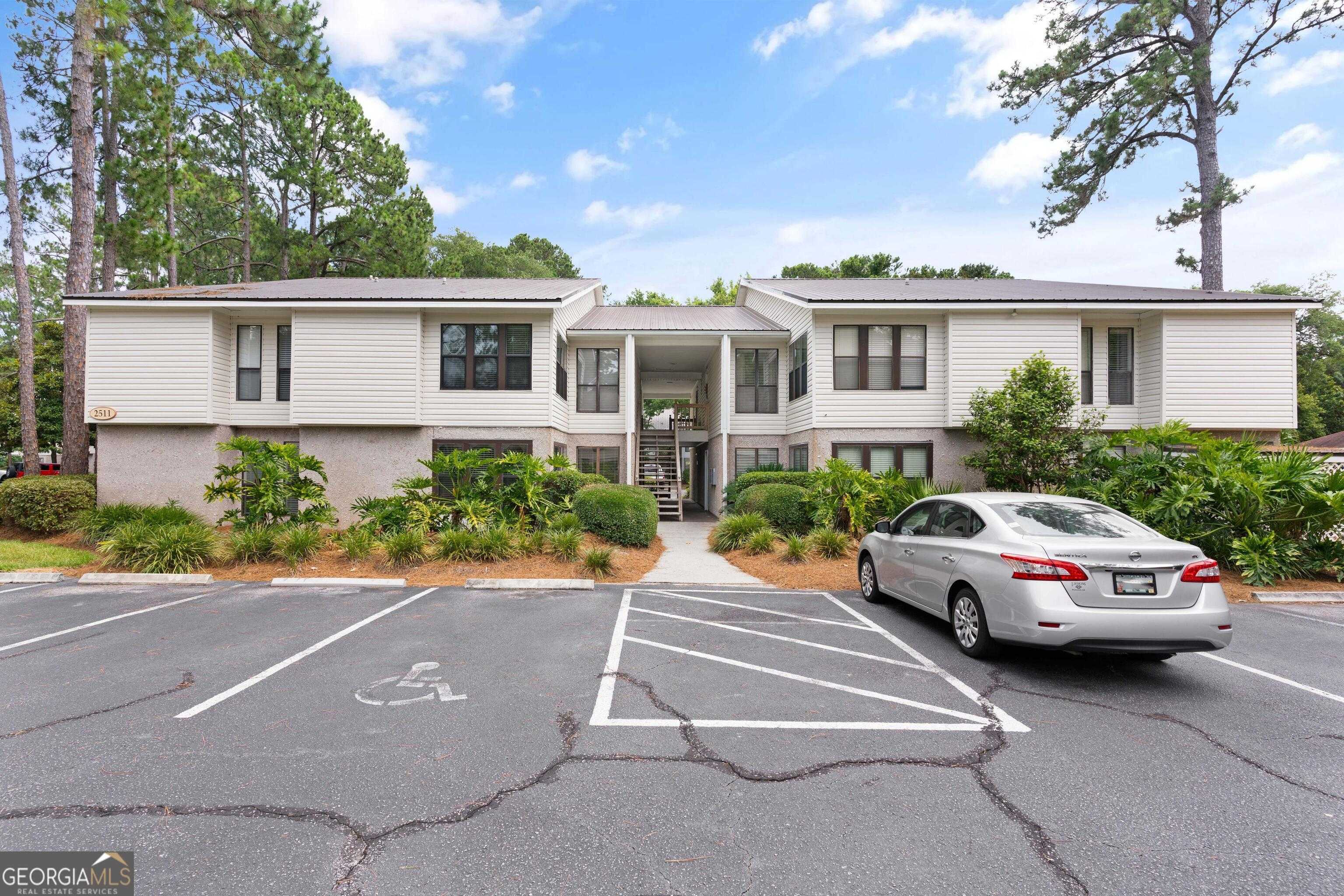 photo 1: 2511 Demere Road Unit APT 3, St. Simons GA 31522