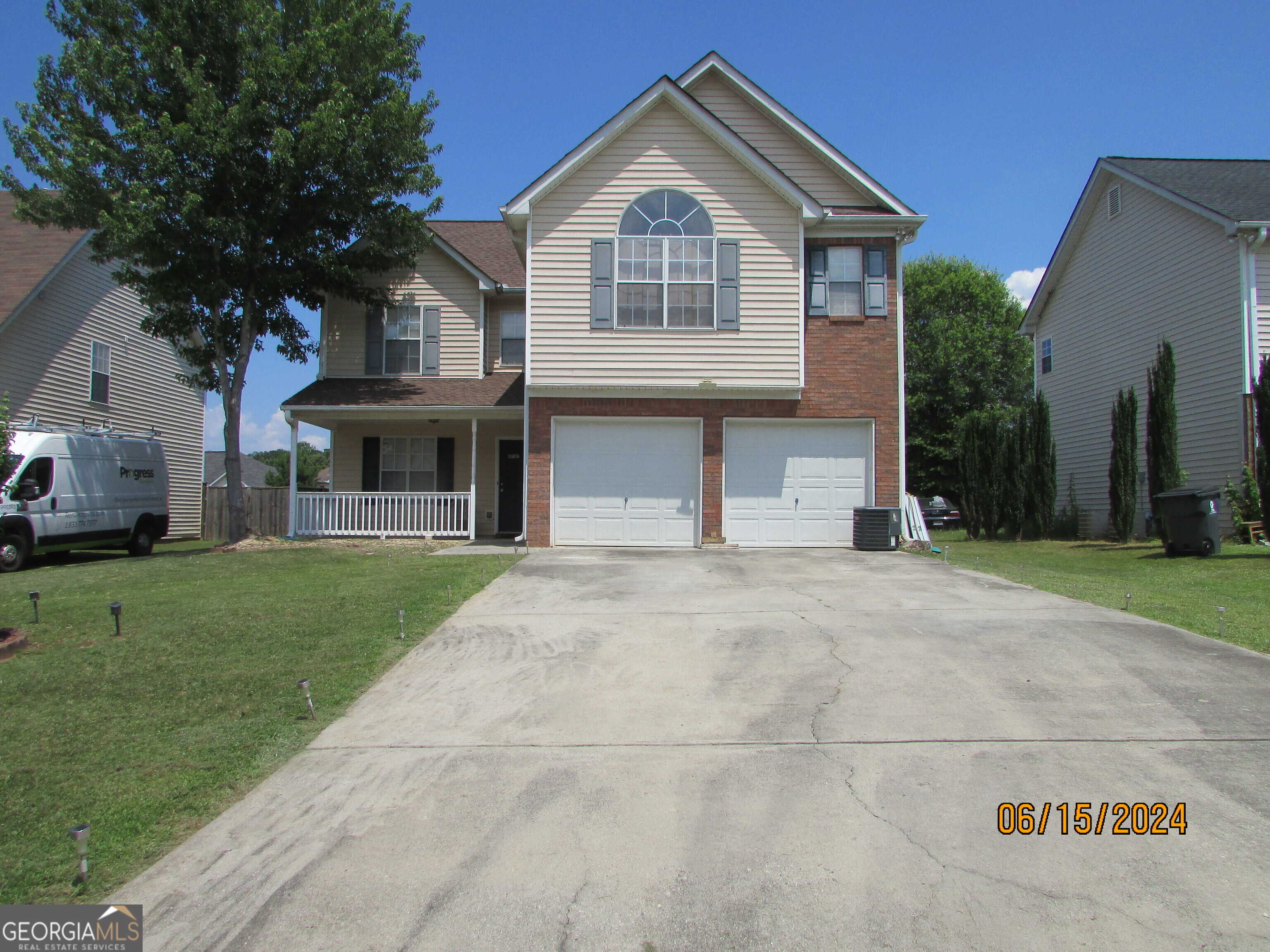 photo 1: 5737 Colonnade Drive, Rex GA 30273