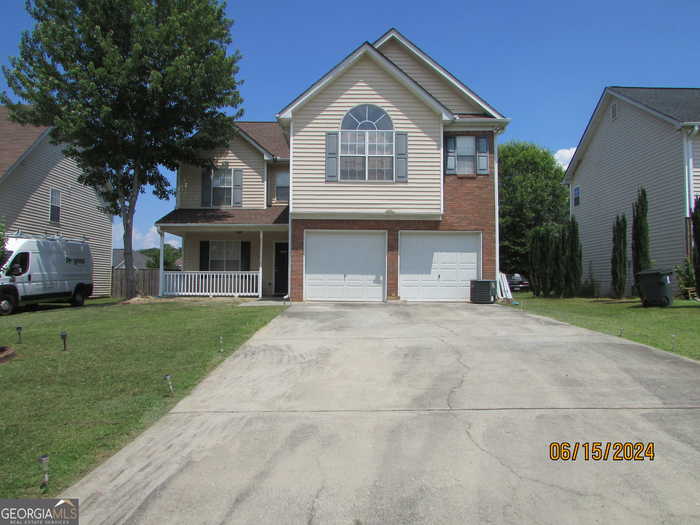 photo 1: 5737 Colonnade Drive, Rex GA 30273