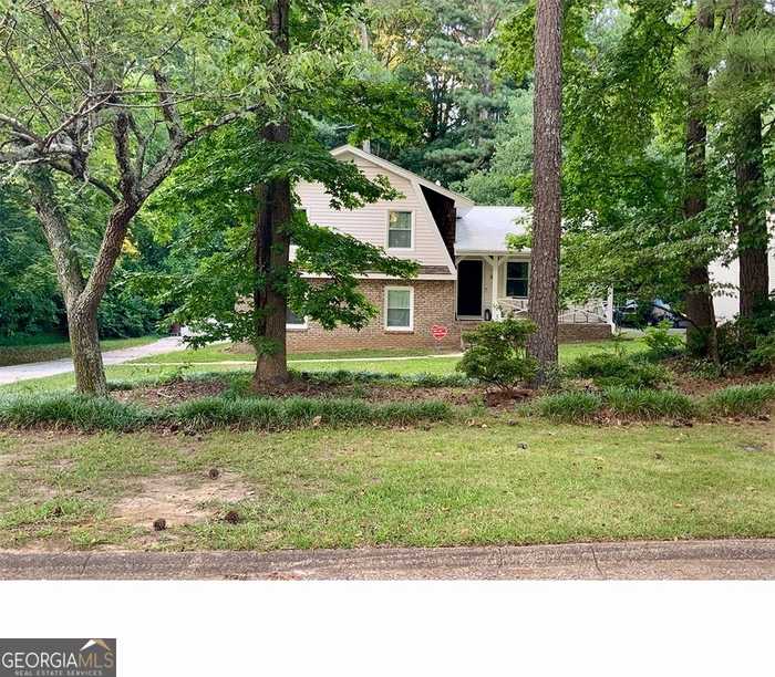 photo 1: 403 Red Oak Lane, Lawrenceville GA 30046