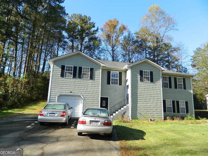 photo 1: 425 Hillcrest Road, Lilburn GA 30047