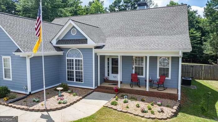 photo 2: 928 Daisy Lane, Athens GA 30605