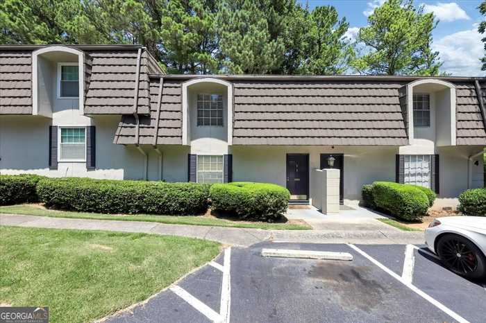 photo 1: 725 Dalrymple Rd 4E, Atlanta GA 30328