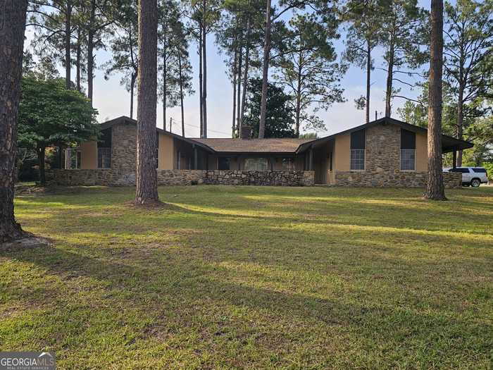 photo 1: 135 Kathleen Road, Swainsboro GA 30401