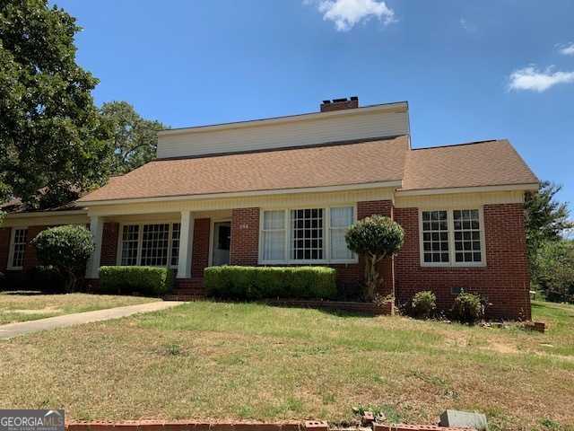 photo 1: 294 Lakeshore Drive, Warner Robins GA 31088