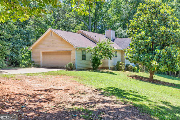 photo 2: 80 Forest Lake Circle, Pendergrass GA 30567