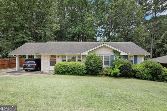 photo 1: 2599 Creston Way, Morrow GA 30260