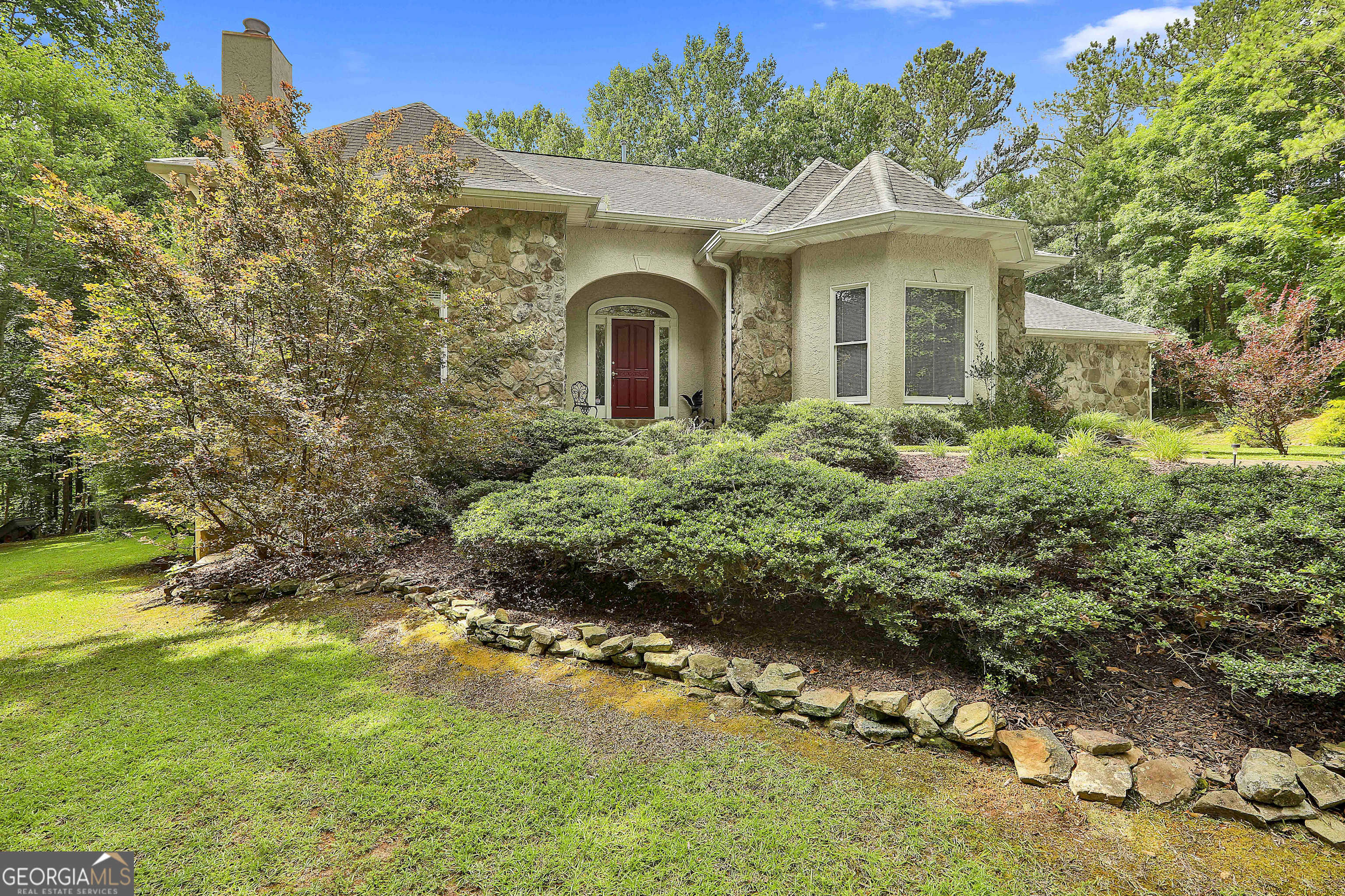 photo 1: 616 Vaughn Road, Newnan GA 30265