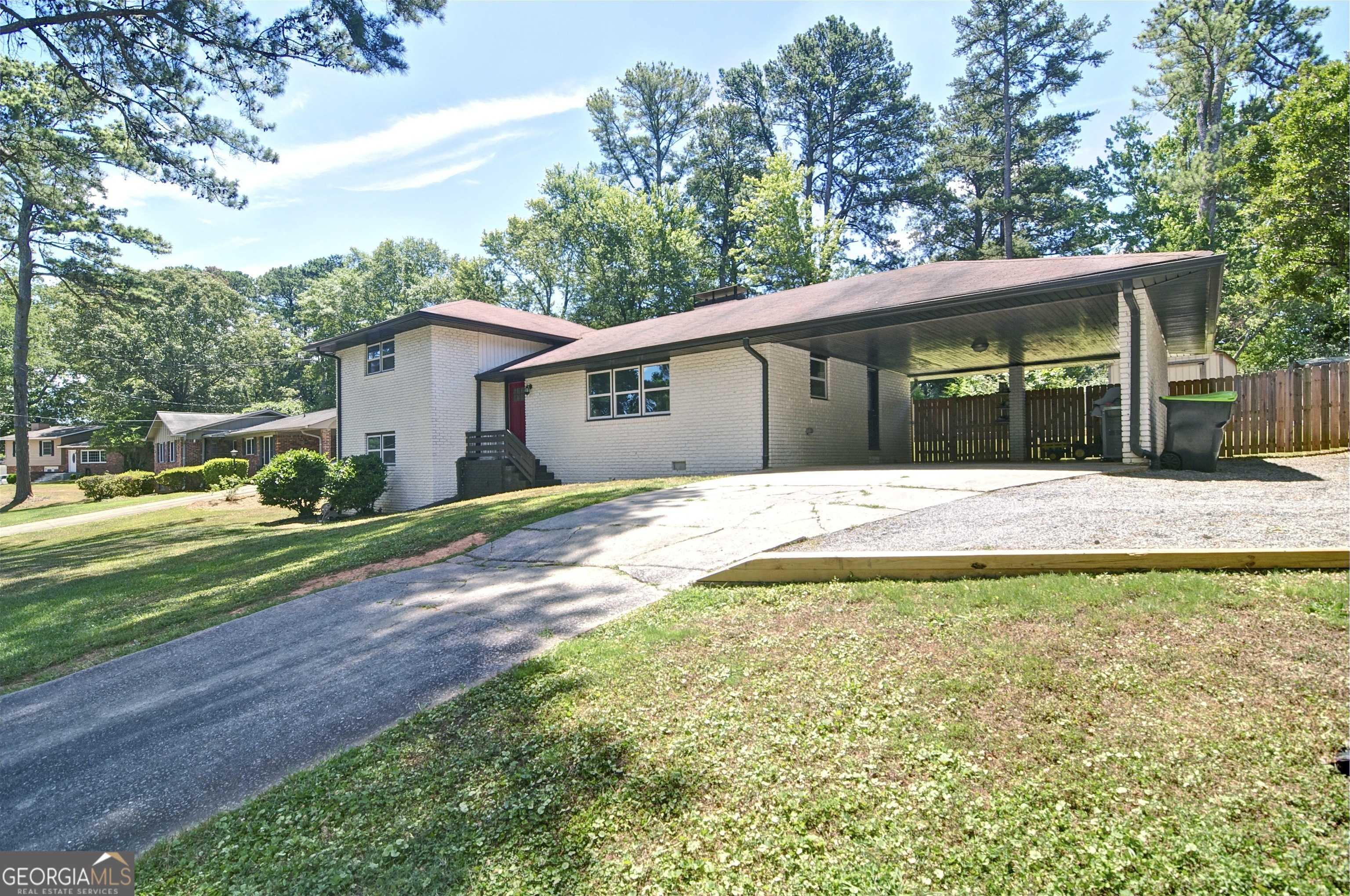 photo 3: 2324 Ithica Drive SE, Marietta GA 30067