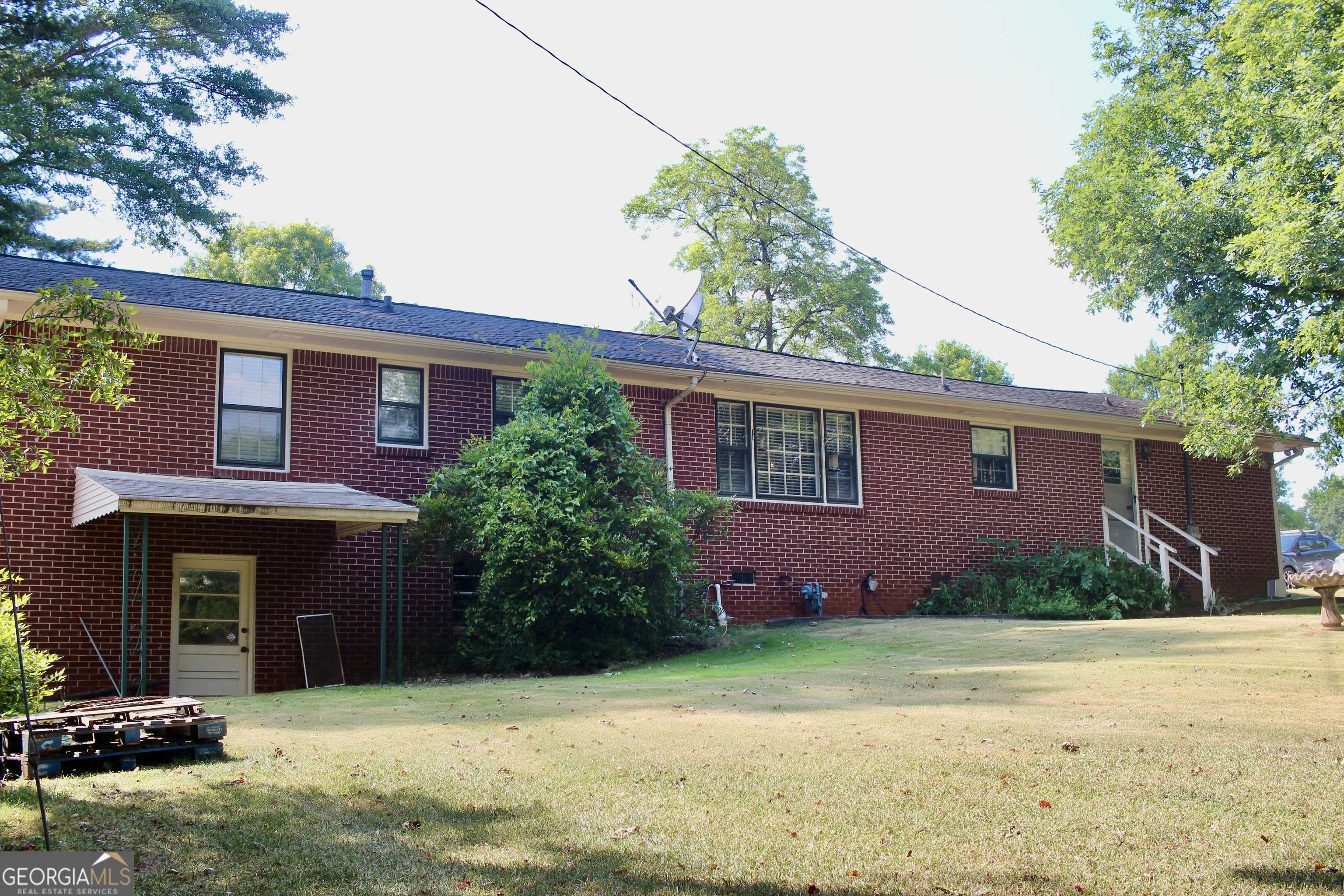 photo 3: 684 N Cherokee Road N, Social Circle GA 30025