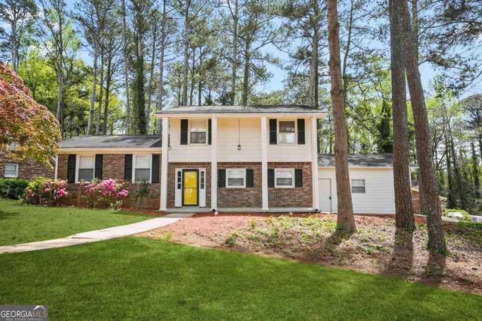 photo 1: 3973 Elmscourt Drive, Stone Mountain GA 30083