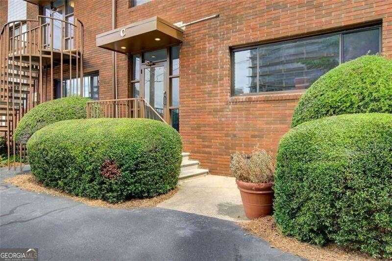 photo 1: 10 26th Street Unit C1, Atlanta GA 30309