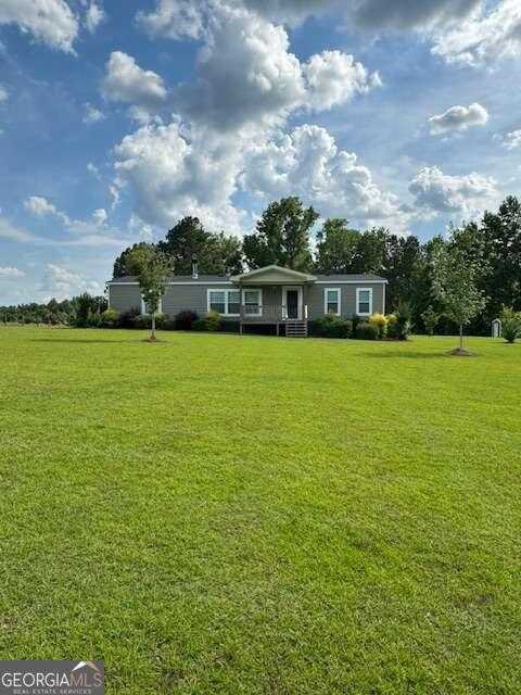 photo 1: 300 Jay Lane, Mount Vernon GA 30445