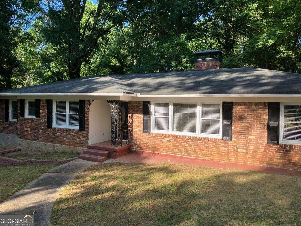 photo 3: 850 Falcon Drive SW, Atlanta GA 30311