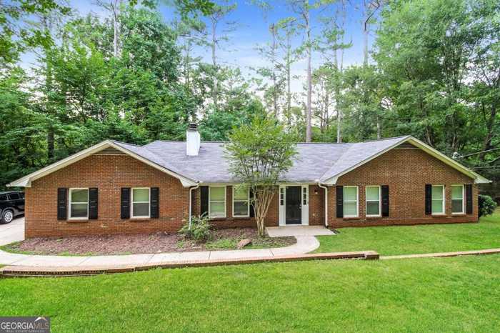 photo 1: 679 Dogwood Drive, Lawrenceville GA 30046