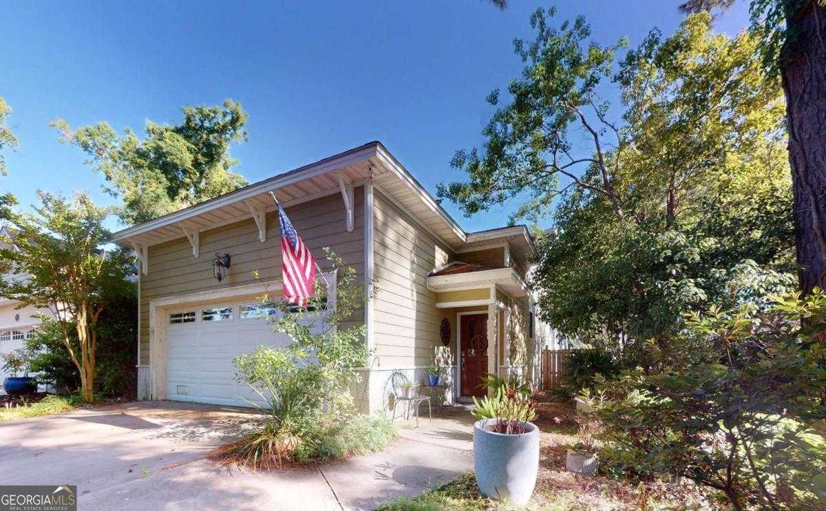 photo 3: 513 Maple Street, St. Simons GA 31522