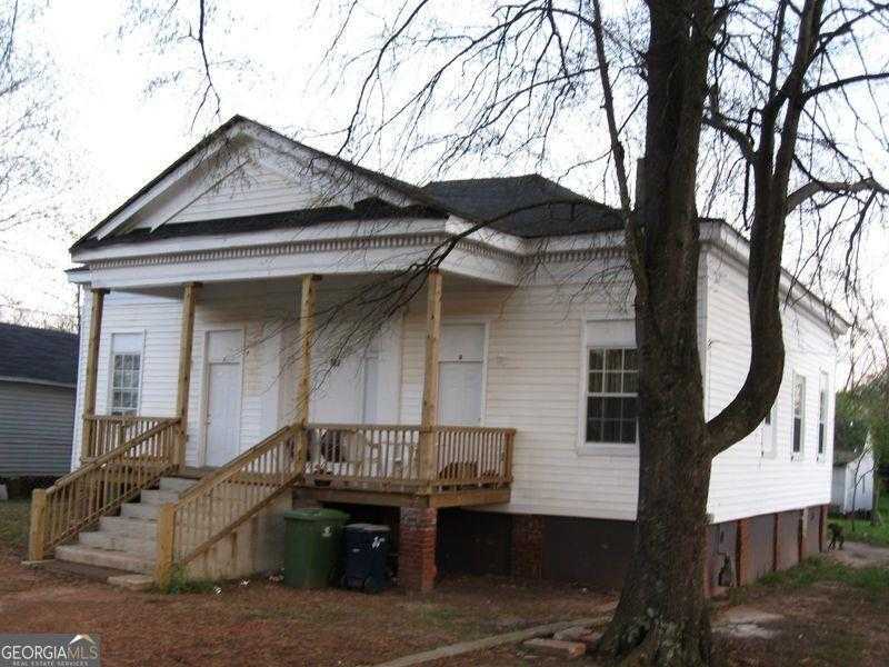 photo 1: 722 E Broad Street, Griffin GA 30223