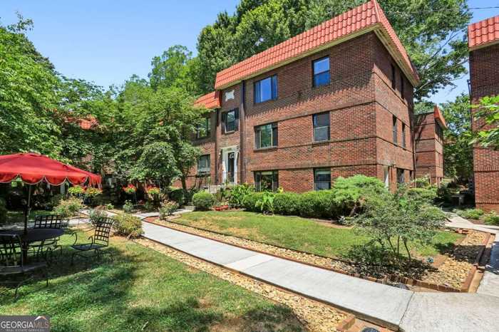 photo 2: 696 Argonne Avenue NE Unit 5, Atlanta GA 30308