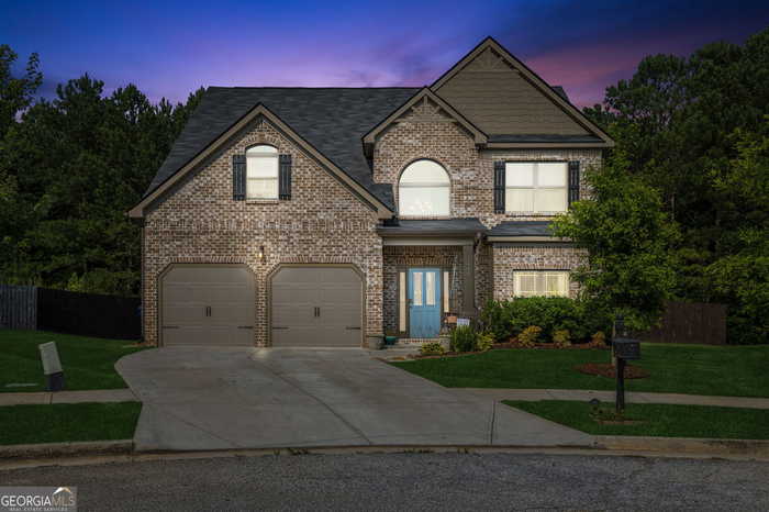 photo 2: 2484 Bay Crest Lane, Loganville GA 30052