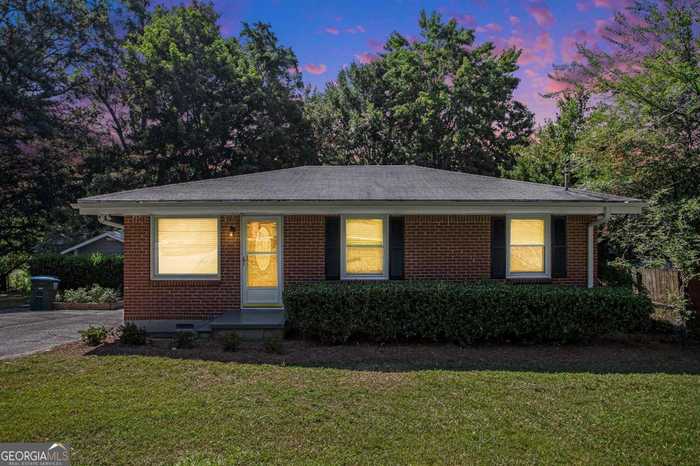 photo 1: 148 N Woodland Drive, Atlanta GA 30340