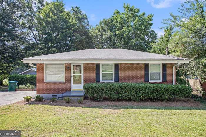 photo 2: 148 N Woodland Drive, Atlanta GA 30340