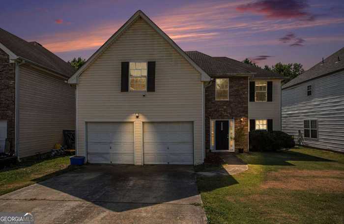 photo 2: 2598 Brookgate Crossing, Ellenwood GA 30294